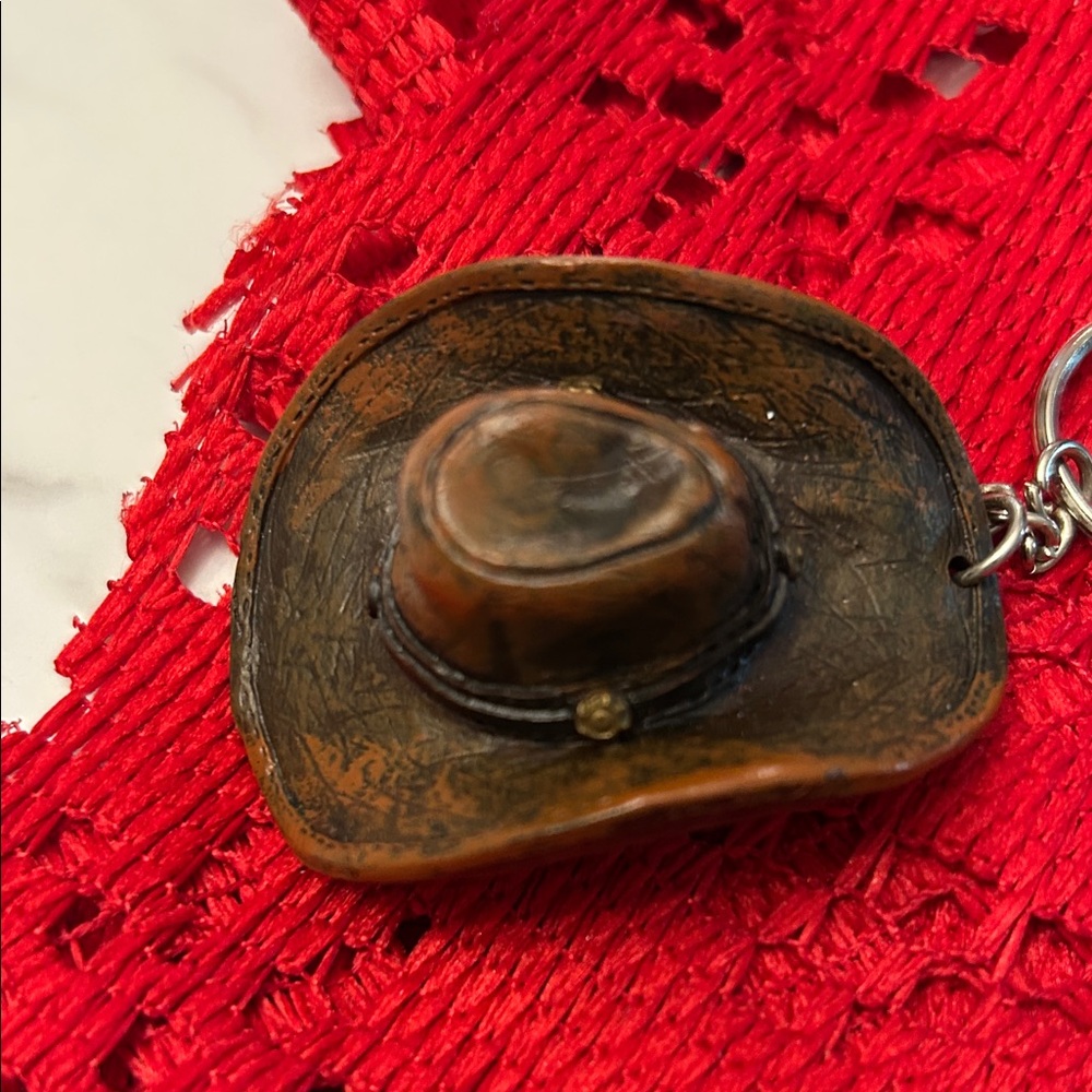 Brown Cowboy Hat Keychain - Picture 4 of 6